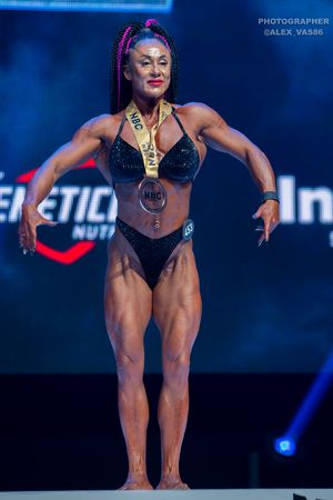 WOMEN'S PHYSIQUE